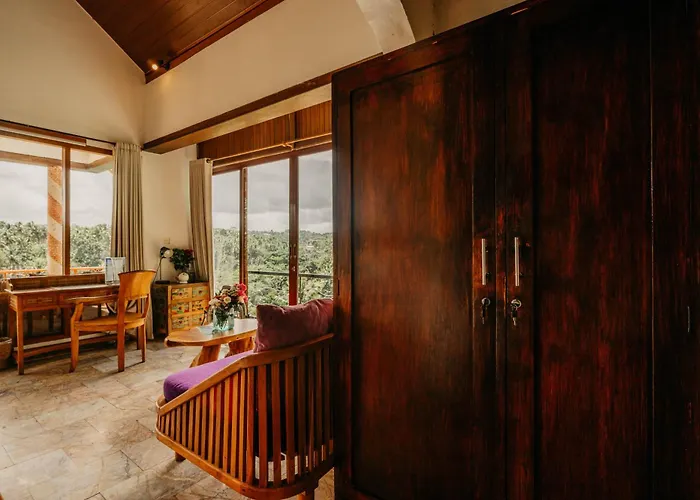 Heaven View 4 Bedroom Sayan Villa *