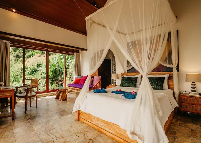 Heaven View 4 Bedroom Sayan *