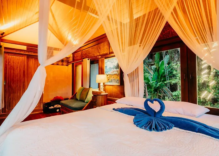 Heaven View 4 Bedroom Sayan Villa