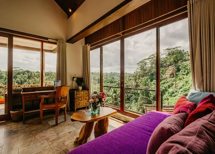 Heaven View 4 Bedroom Sayan *