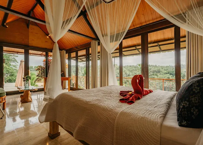 Heaven View 4 Bedroom Sayan *